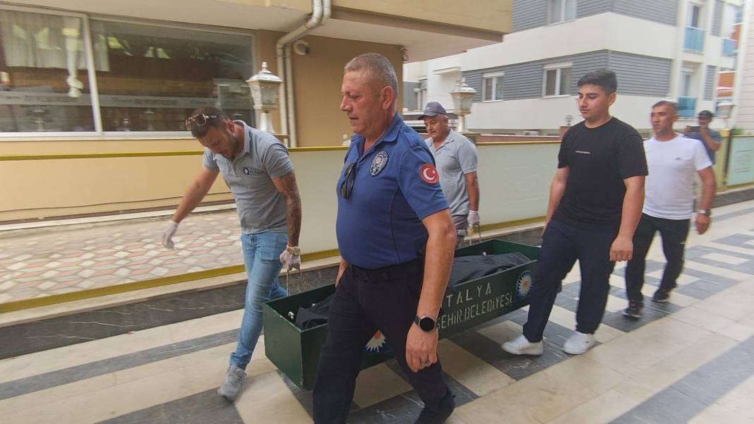 Rus turist otel koridorunda ölü bulundu! 5